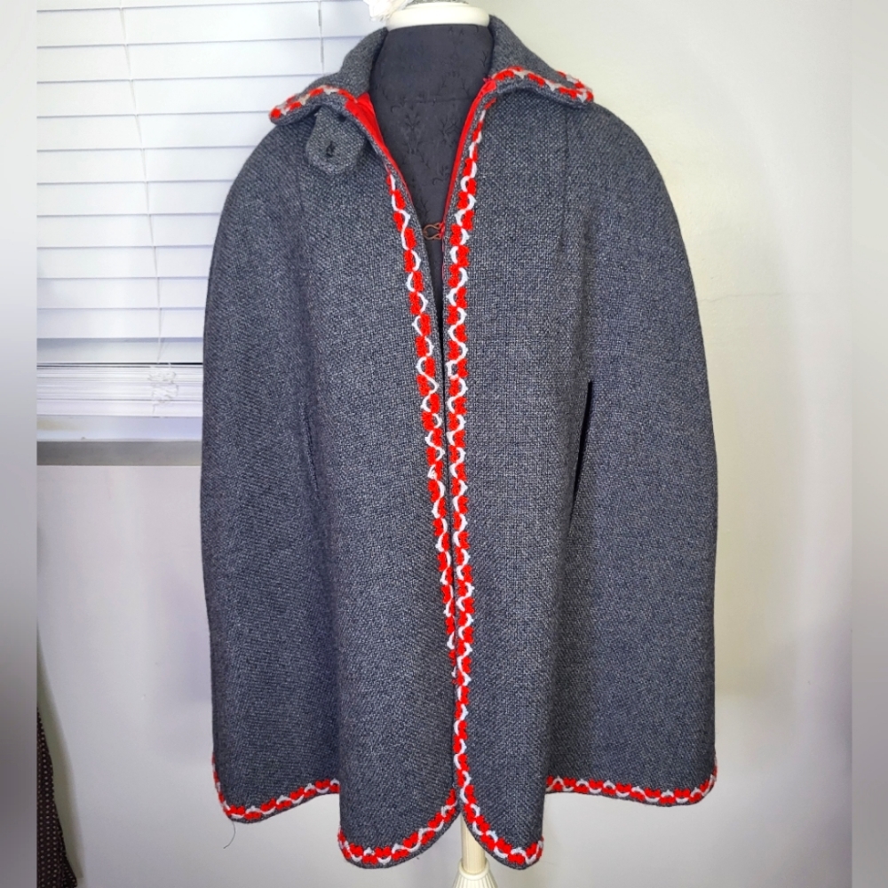 Vintage 1940s/50s Austrian Style Wool Cape